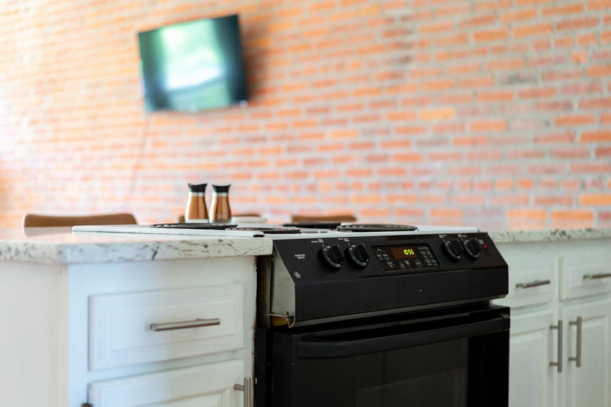 Hotel Prime Location Top Rated Clean Parking Free Columbus