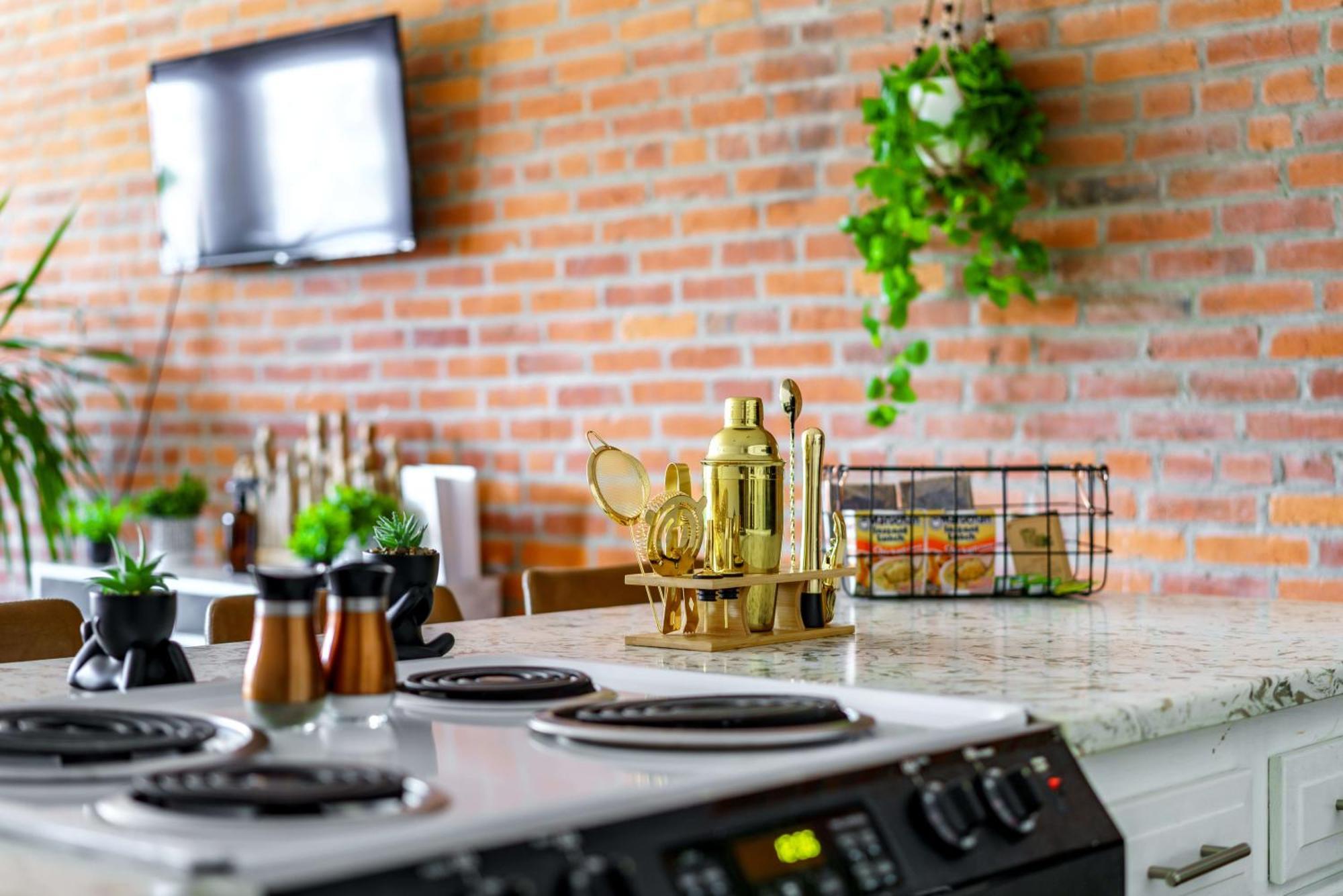 Prime Location Rated Clean Parking Free! Hotel