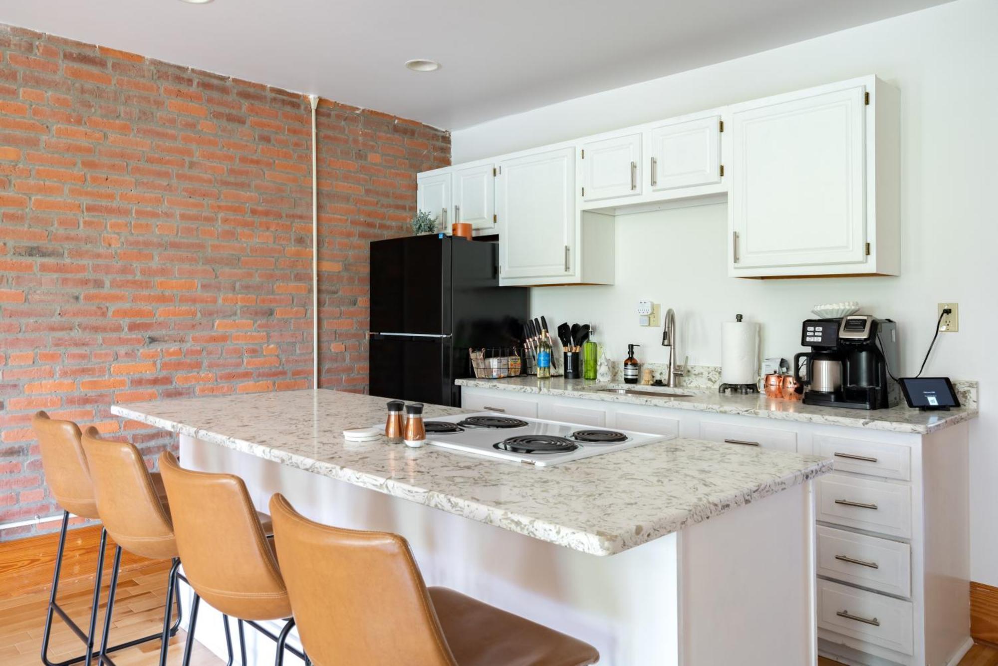 Prime Location Top Rated Clean Parking Free Columbus