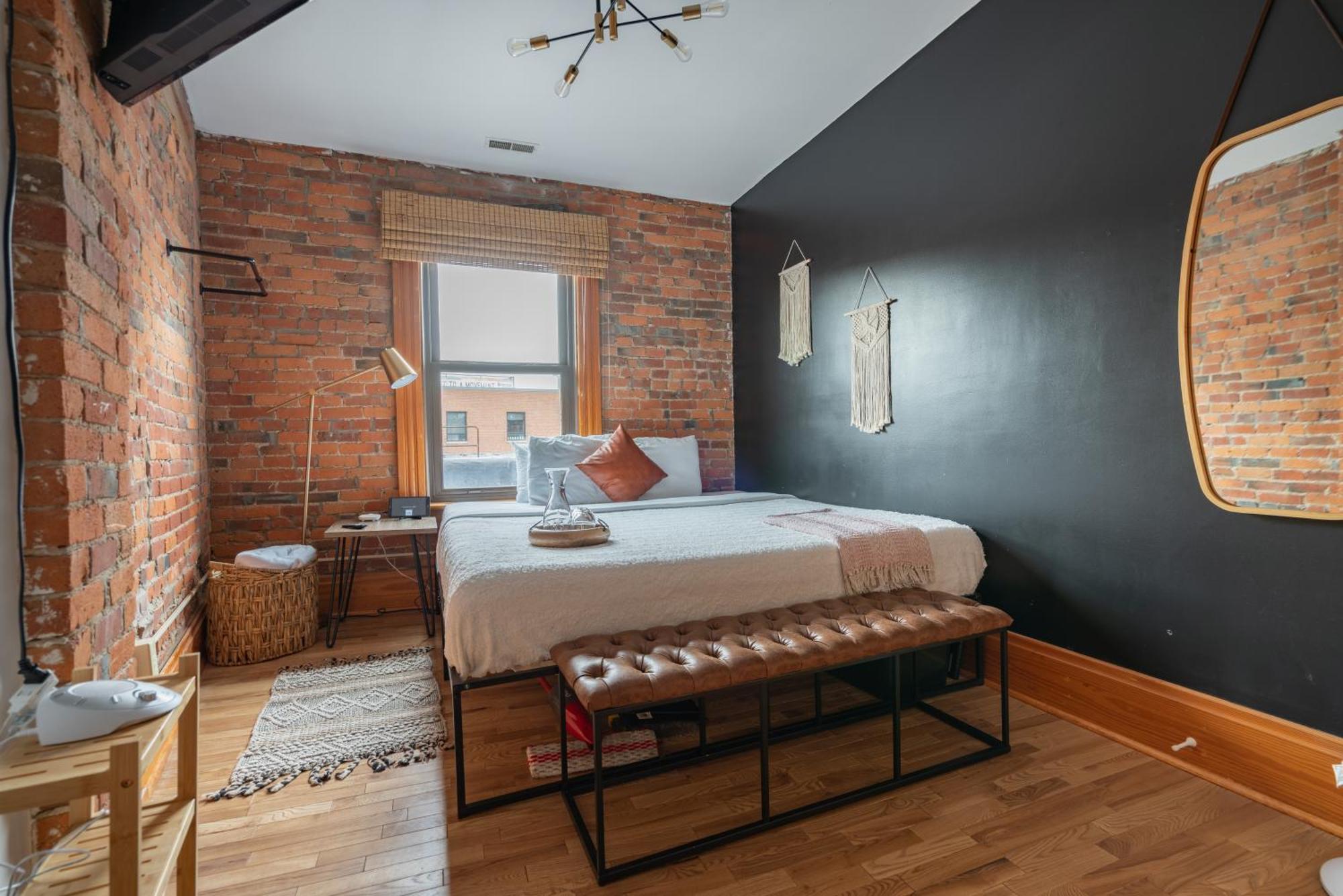 Prime Location Top Rated Clean Parking Free * Columbus